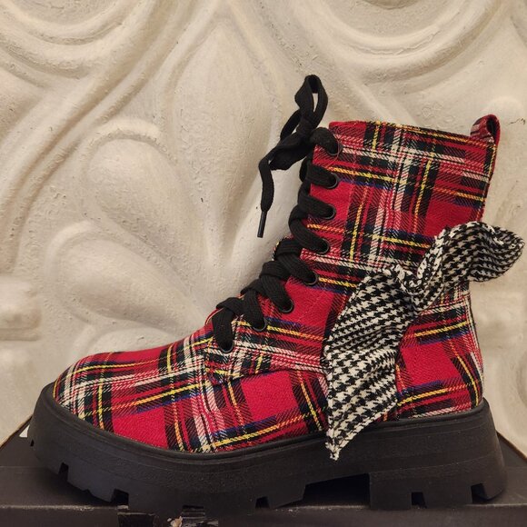 Betsey Johnson " Rozey" Red Plaid Multi Lace Up Boots. NIB. Size 6 - Picture 5 of 13